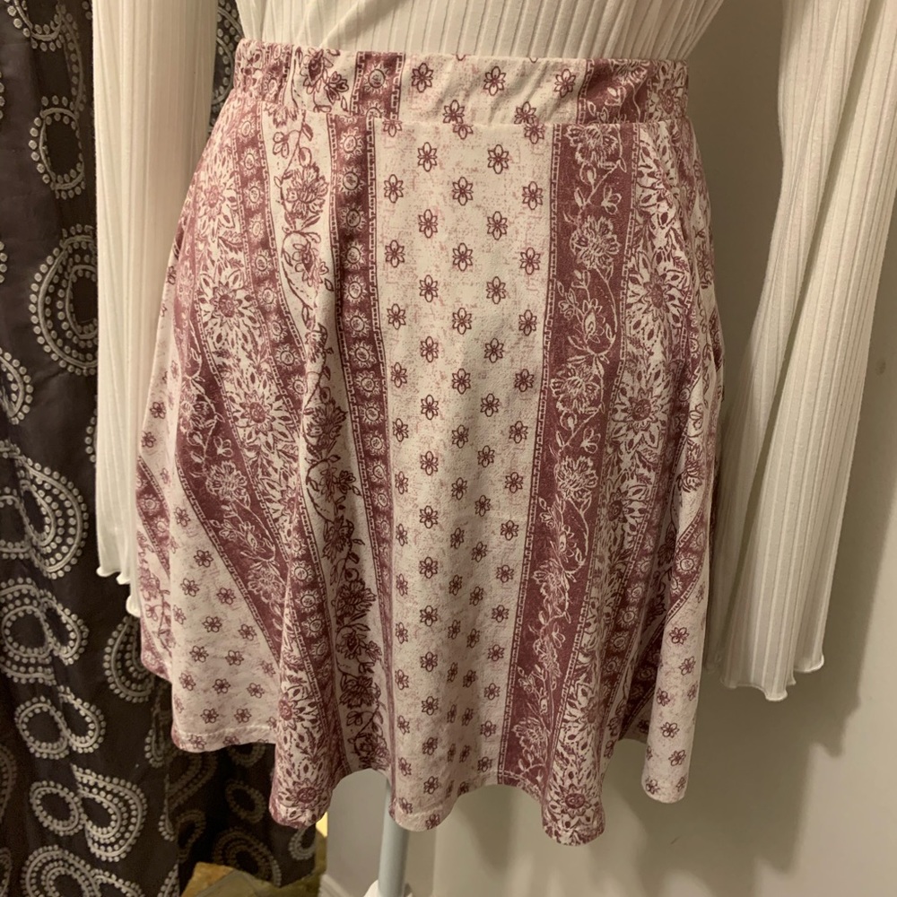 Izzy & Me Mauve Cream Faux-Suede Mini Skirt